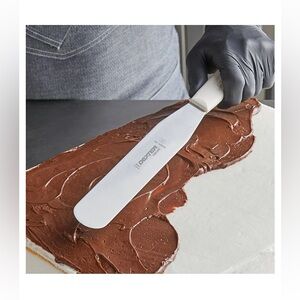 Dexter Russell Sani-Safe 10-inch baker's spatula S284-10 spread creams uniformly